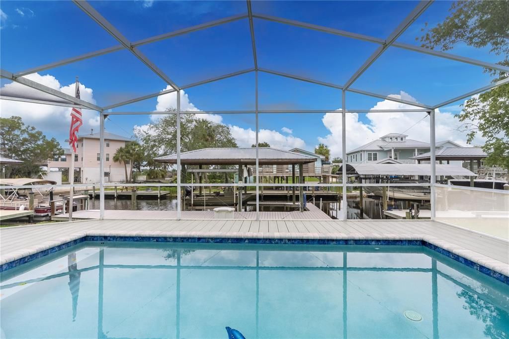 Под контрактом: $400,000 (2 спален, 2 ванн, 1850 Квадратных фут)