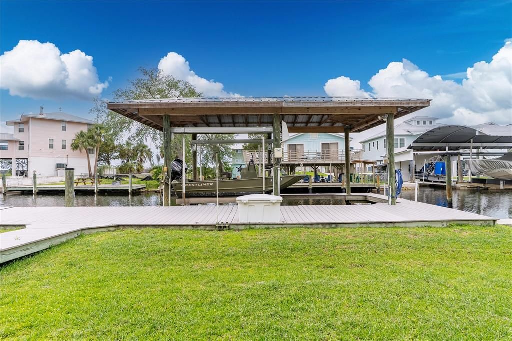 Под контрактом: $400,000 (2 спален, 2 ванн, 1850 Квадратных фут)