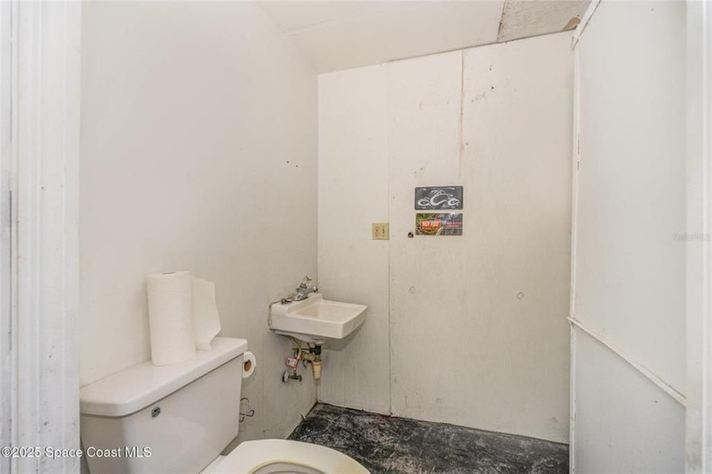 For Sale: $500,000 (0 beds, 0 baths, 2073 Square Feet)