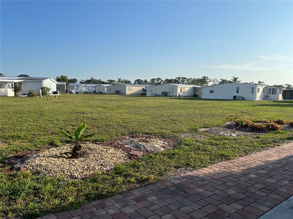 Active With Contract: $210,000 (2 beds, 2 baths, 1320 Square Feet)