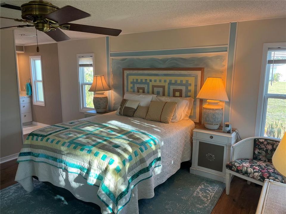 Active With Contract: $210,000 (2 beds, 2 baths, 1320 Square Feet)