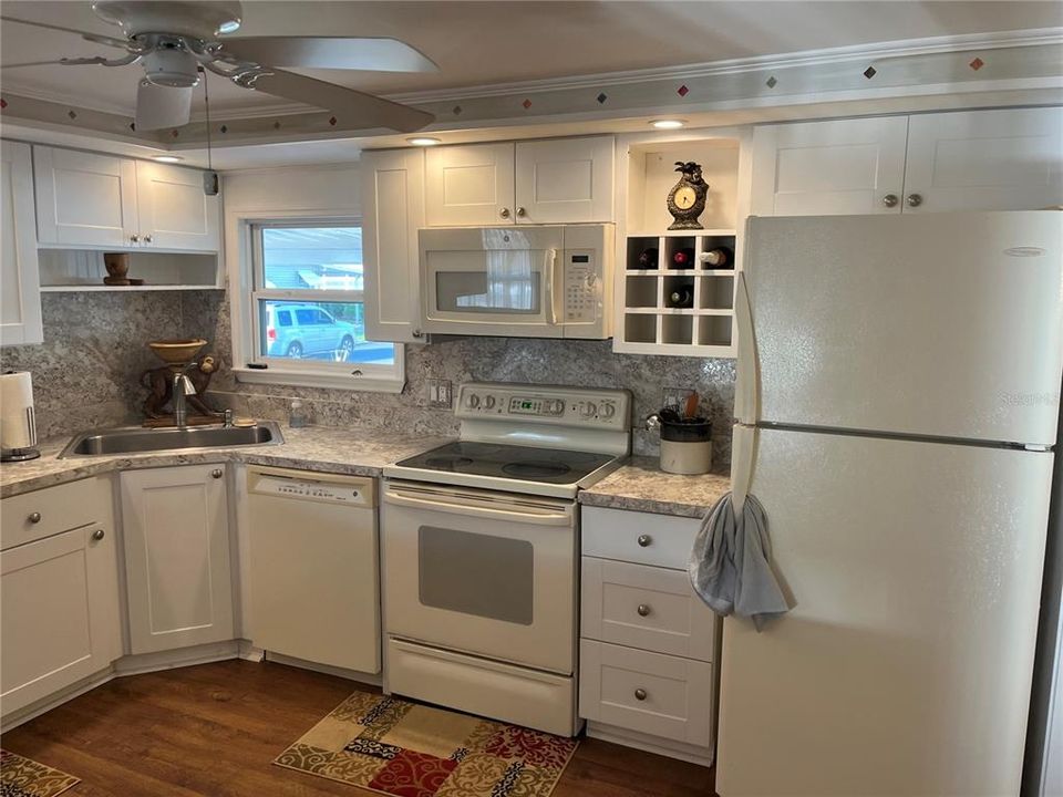 Active With Contract: $210,000 (2 beds, 2 baths, 1320 Square Feet)