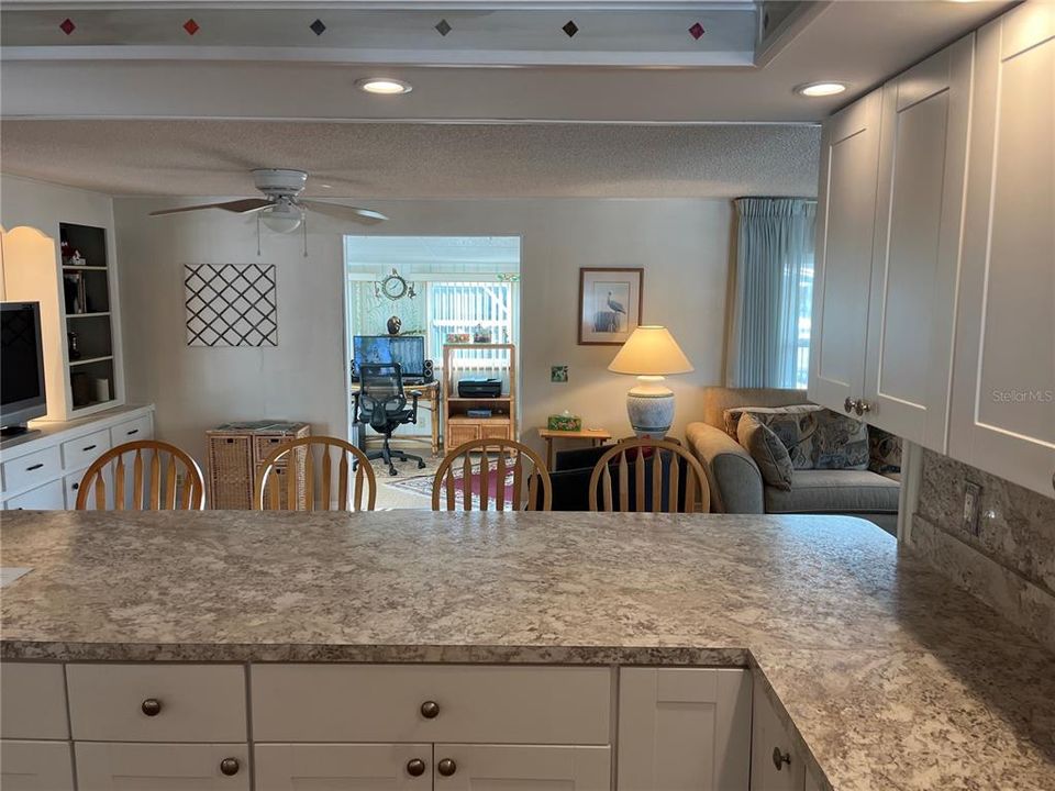 Active With Contract: $210,000 (2 beds, 2 baths, 1320 Square Feet)