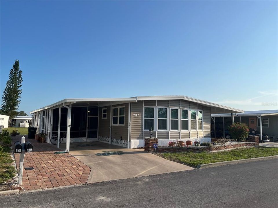 Active With Contract: $210,000 (2 beds, 2 baths, 1320 Square Feet)