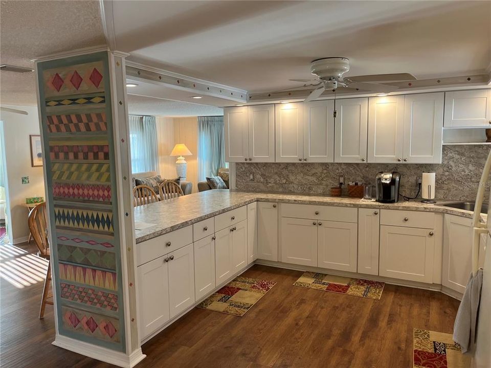 Active With Contract: $210,000 (2 beds, 2 baths, 1320 Square Feet)