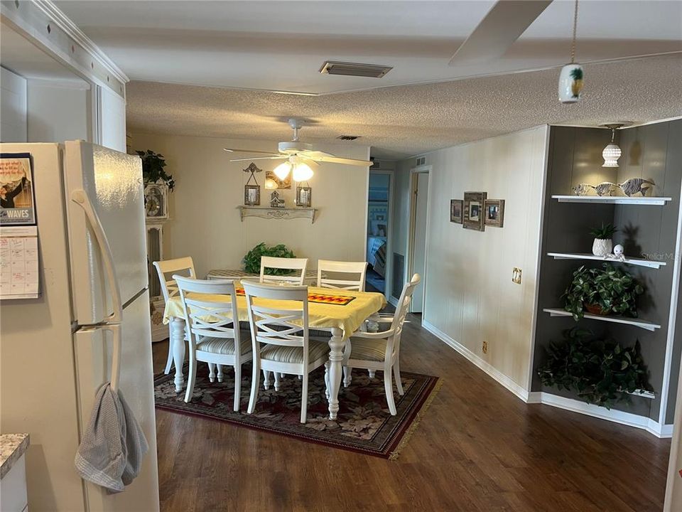 Active With Contract: $210,000 (2 beds, 2 baths, 1320 Square Feet)