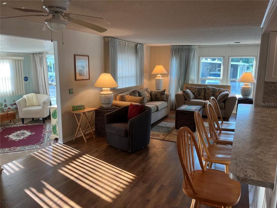 Active With Contract: $210,000 (2 beds, 2 baths, 1320 Square Feet)