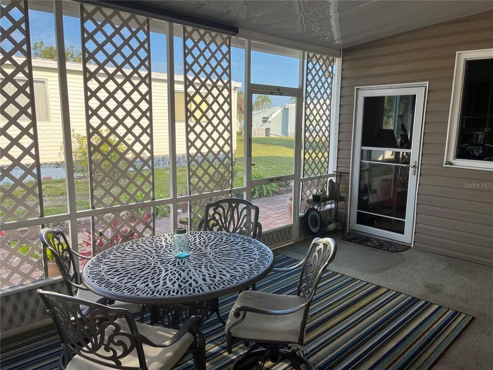 Active With Contract: $210,000 (2 beds, 2 baths, 1320 Square Feet)