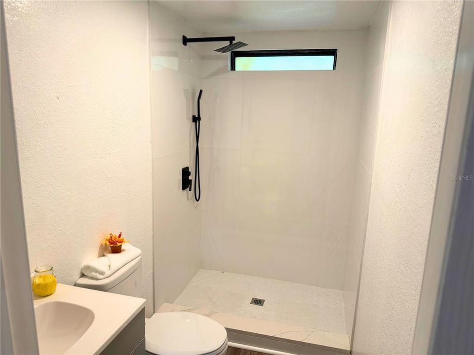 Activo con contrato: $204,000 (4 camas, 2 baños, 1248 Pies cuadrados)