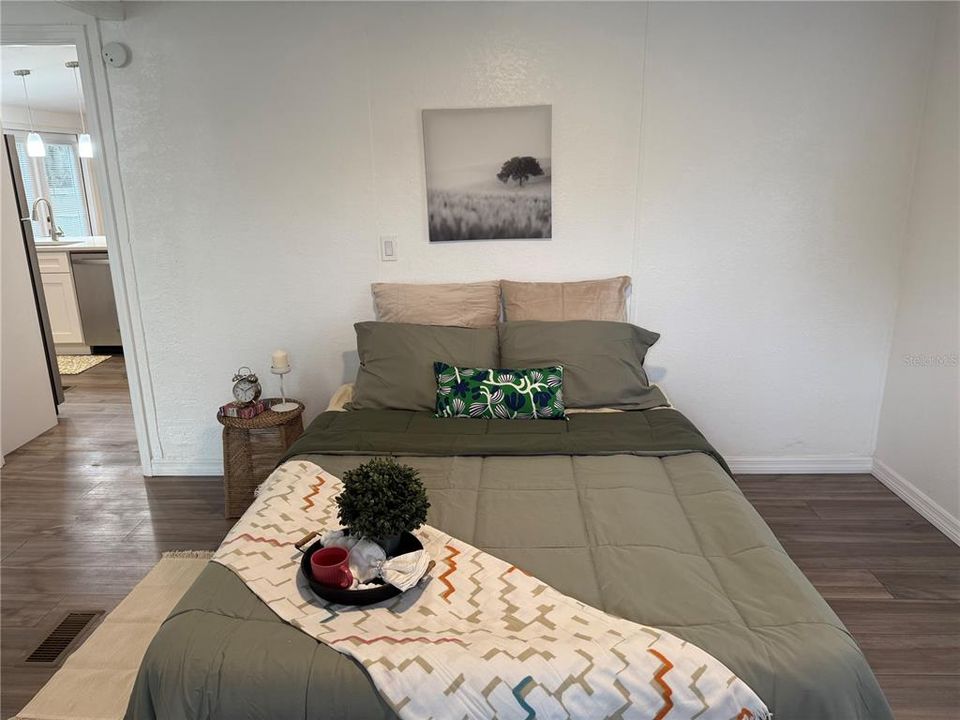 Activo con contrato: $204,000 (4 camas, 2 baños, 1248 Pies cuadrados)