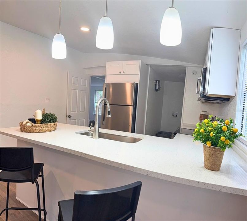 Activo con contrato: $204,000 (4 camas, 2 baños, 1248 Pies cuadrados)