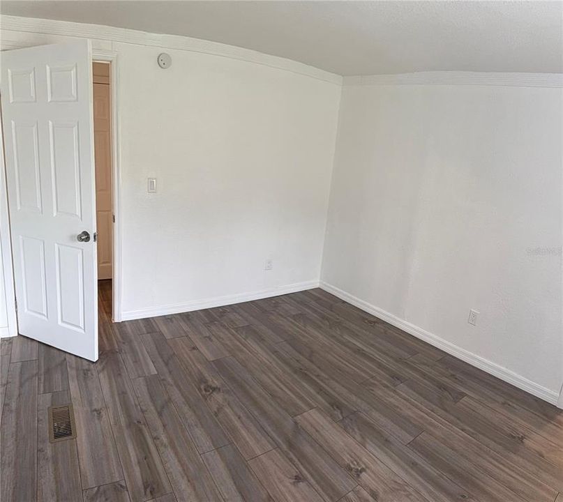 Activo con contrato: $204,000 (4 camas, 2 baños, 1248 Pies cuadrados)