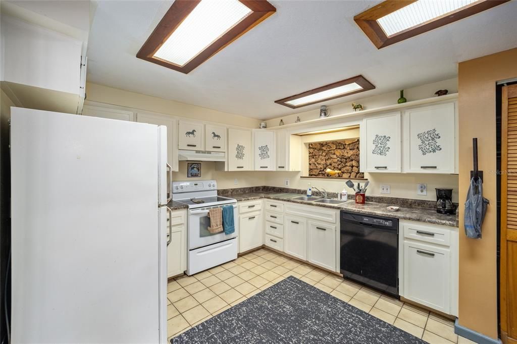 En Venta: $2,499,990 (6 camas, 7 baños, 6200 Pies cuadrados)