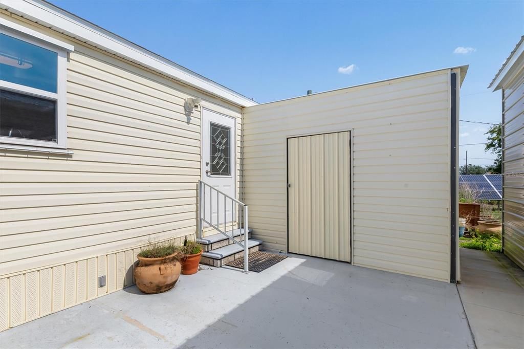 Под контрактом: $225,000 (2 спален, 2 ванн, 1345 Квадратных фут)