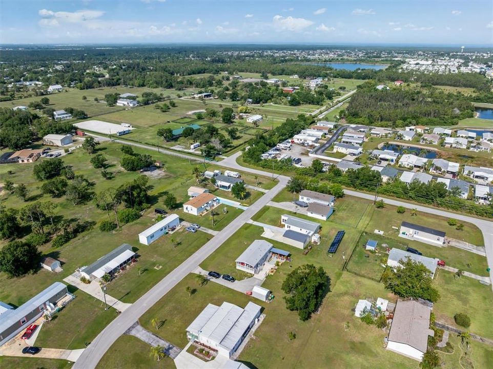 Под контрактом: $225,000 (2 спален, 2 ванн, 1345 Квадратных фут)