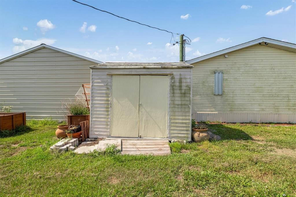 Под контрактом: $225,000 (2 спален, 2 ванн, 1345 Квадратных фут)