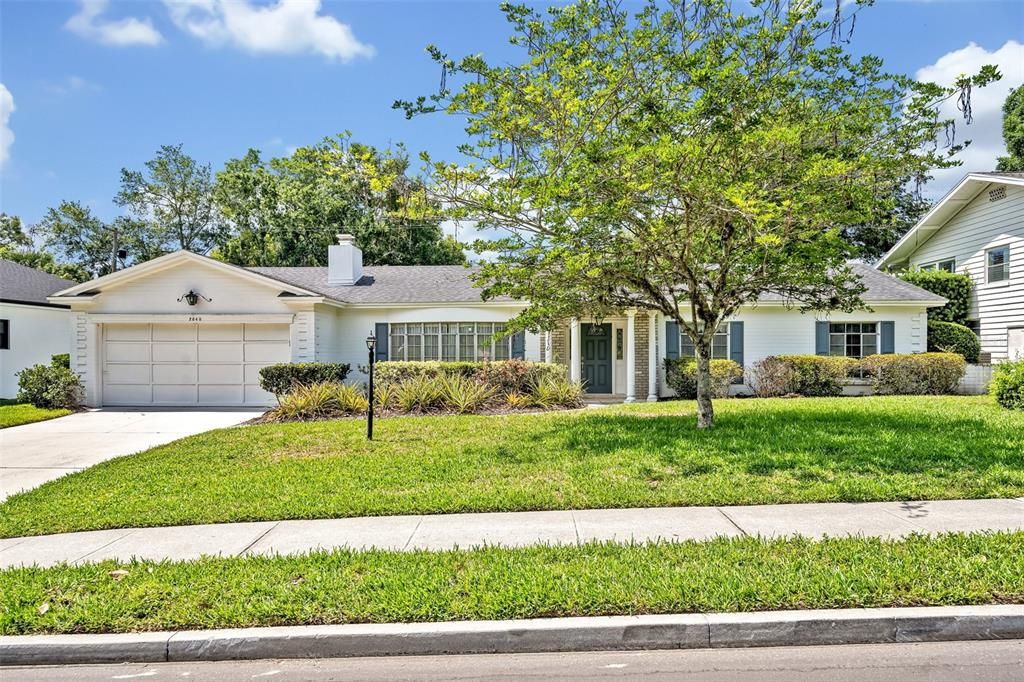 2040 Mohawk - a wonderful place to call home!