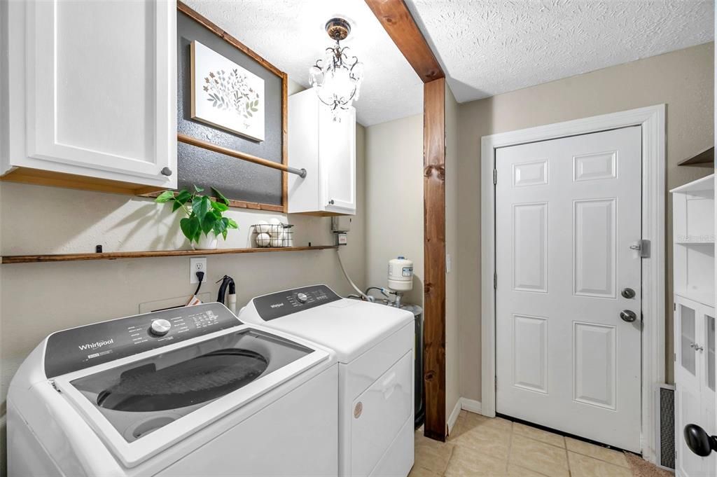 Под контрактом: $340,000 (3 спален, 2 ванн, 1528 Квадратных фут)