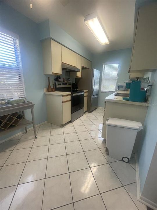 For Rent: $1,100 (2 beds, 2 baths, 956 Square Feet)