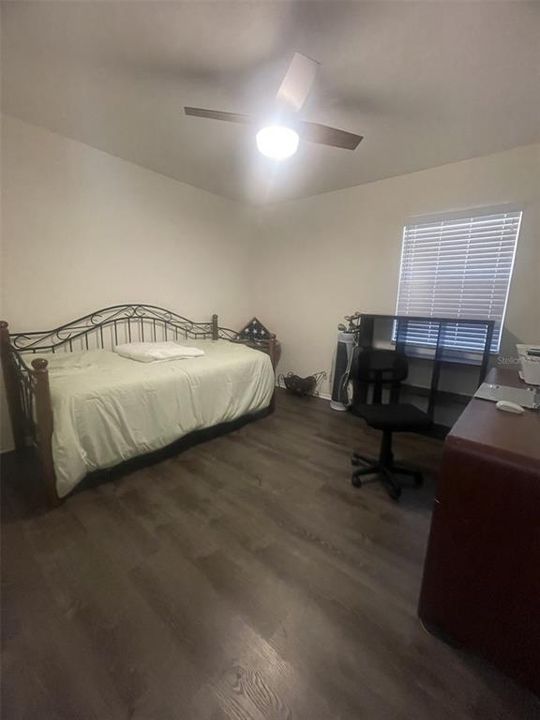 For Rent: $1,100 (2 beds, 2 baths, 956 Square Feet)
