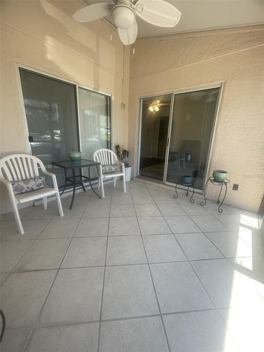 For Rent: $1,100 (2 beds, 2 baths, 956 Square Feet)