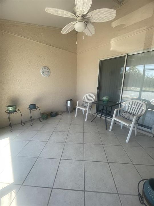 For Rent: $1,100 (2 beds, 2 baths, 956 Square Feet)