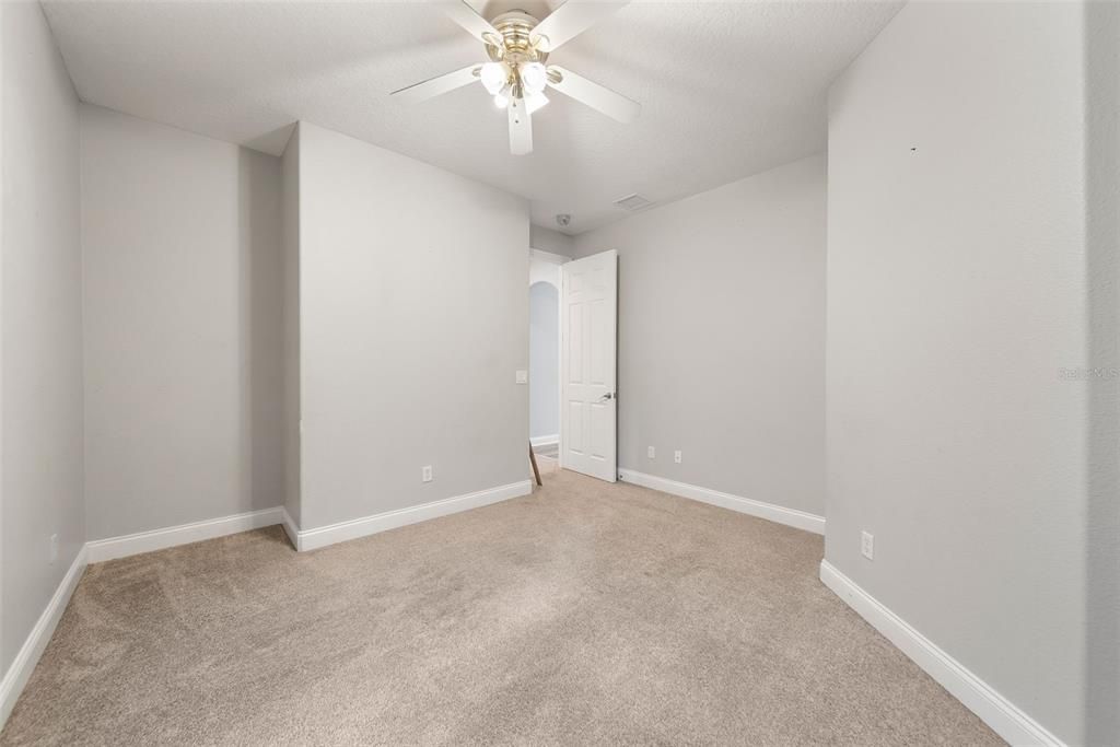 合同活跃: $685,000 (5 贝兹, 3 浴室, 3202 平方英尺)