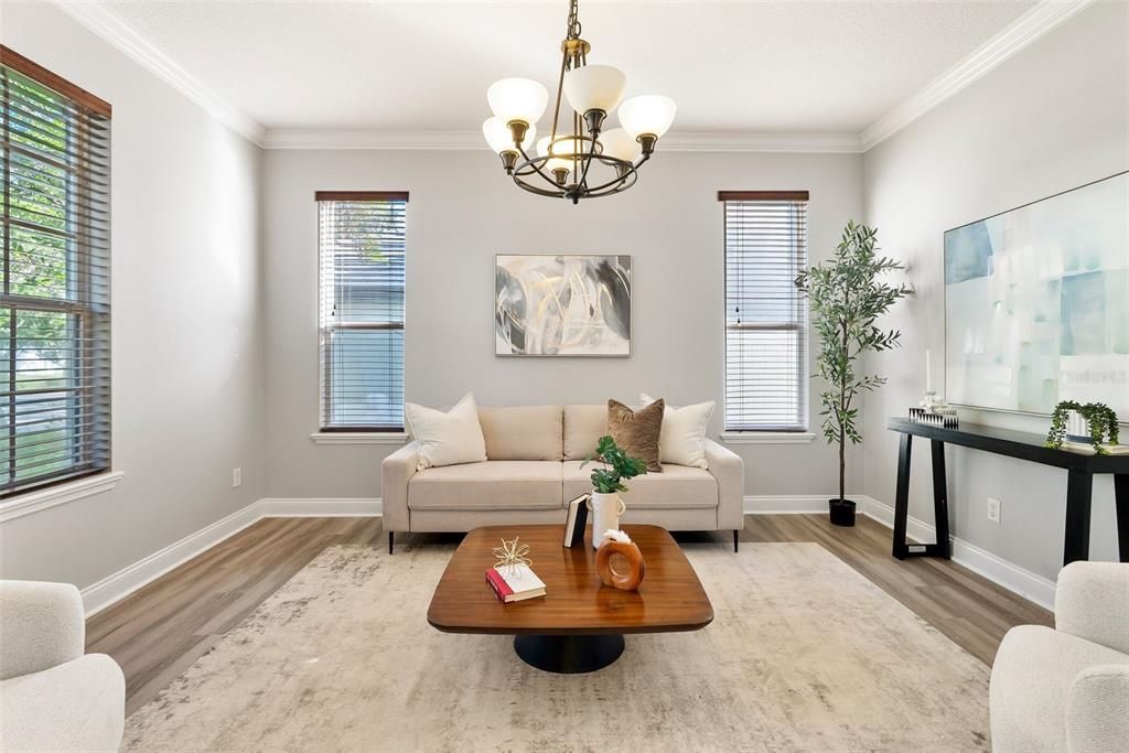 合同活跃: $685,000 (5 贝兹, 3 浴室, 3202 平方英尺)