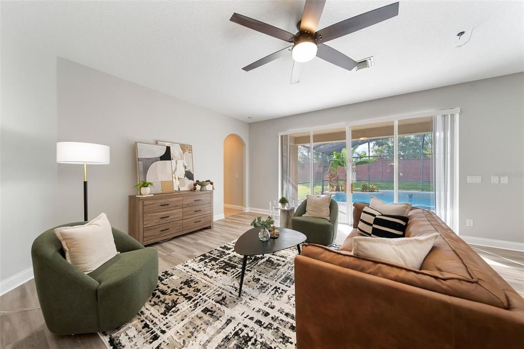 合同活跃: $685,000 (5 贝兹, 3 浴室, 3202 平方英尺)