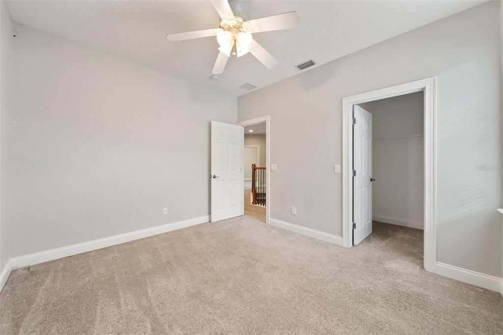 合同活跃: $685,000 (5 贝兹, 3 浴室, 3202 平方英尺)