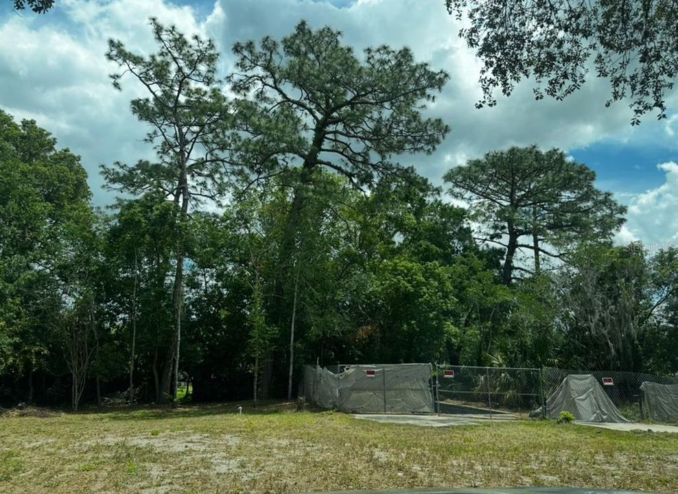 Vendido Recientemente: $255,000 (0.32 acres)