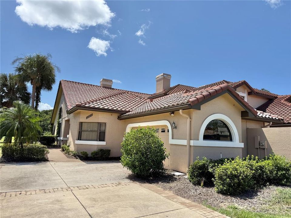 En Venta: $339,900 (2 camas, 2 baños, 1704 Pies cuadrados)