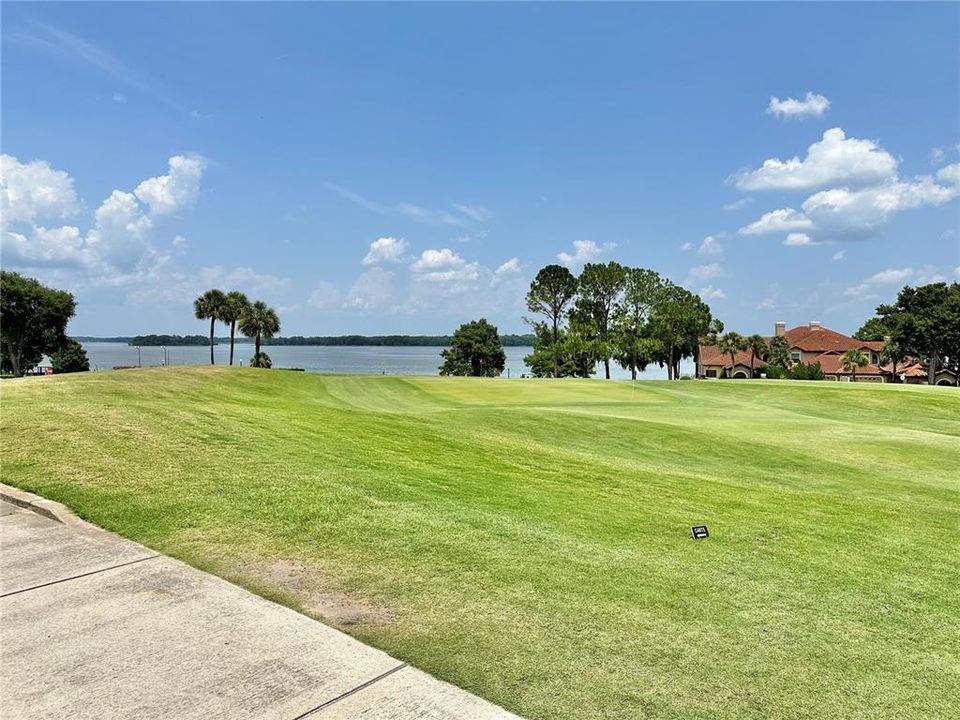 En Venta: $339,900 (2 camas, 2 baños, 1704 Pies cuadrados)