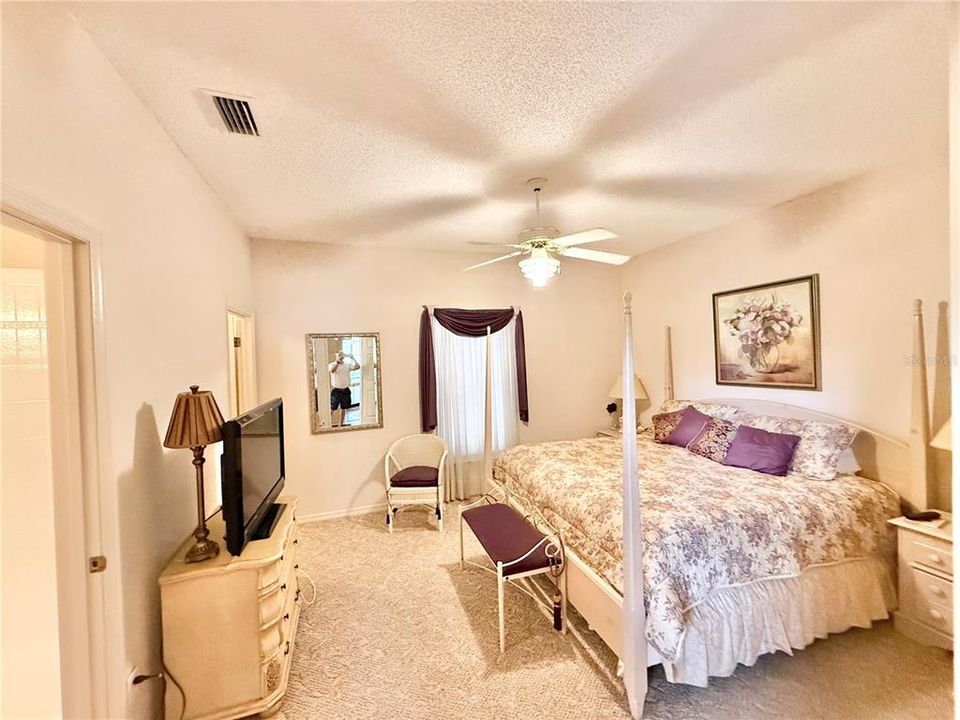 En Venta: $339,900 (2 camas, 2 baños, 1704 Pies cuadrados)