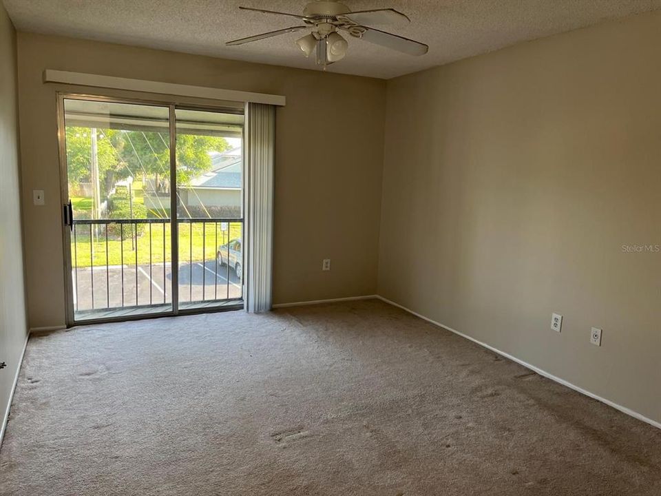 待售: $200,000 (2 贝兹, 2 浴室, 1084 平方英尺)