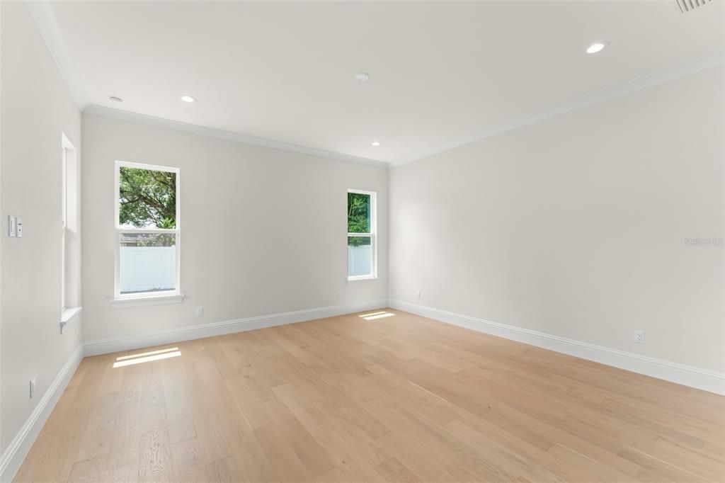 Active With Contract: $1,049,999 (4 beds, 4 baths, 3186 Square Feet)