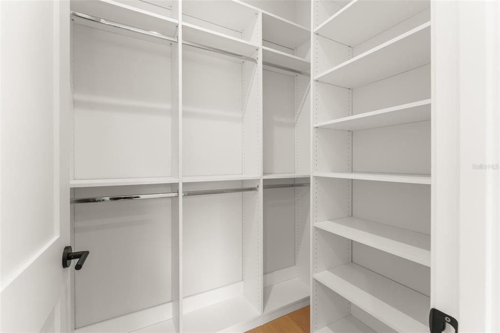 Active With Contract: $1,049,999 (4 beds, 4 baths, 3186 Square Feet)