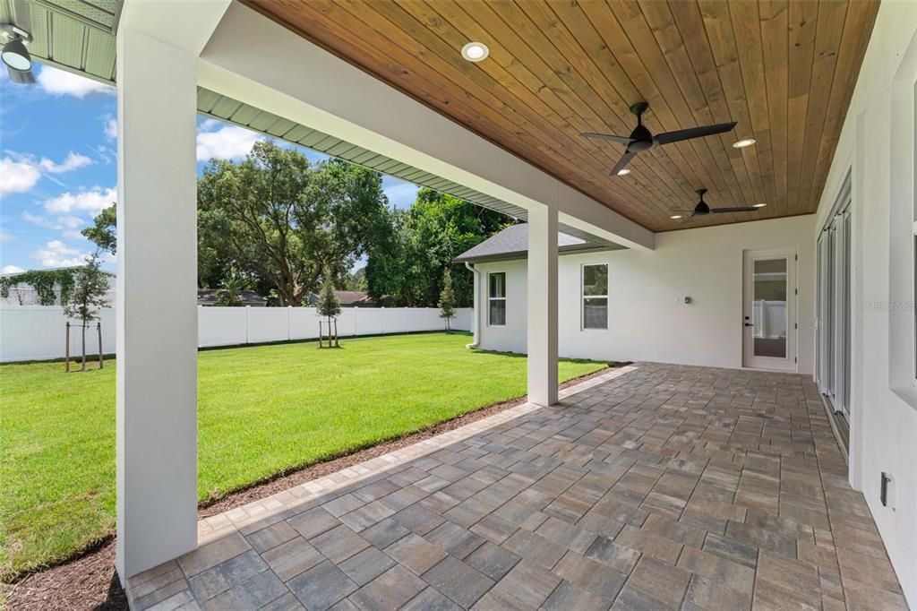 Active With Contract: $1,049,999 (4 beds, 4 baths, 3186 Square Feet)