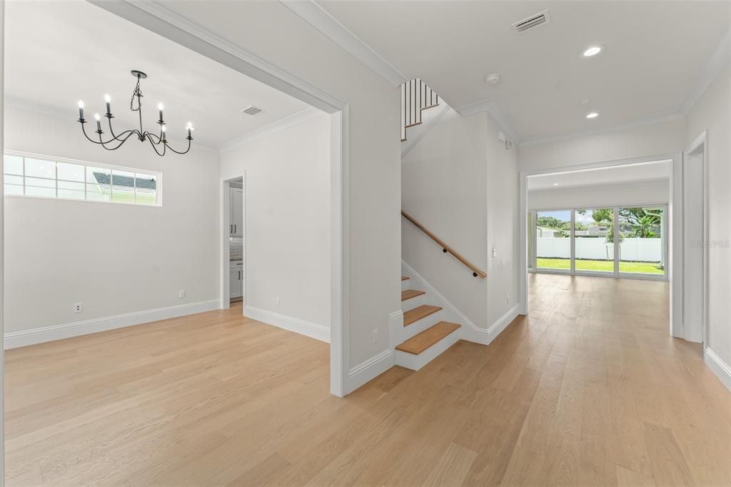 Active With Contract: $1,049,999 (4 beds, 4 baths, 3186 Square Feet)