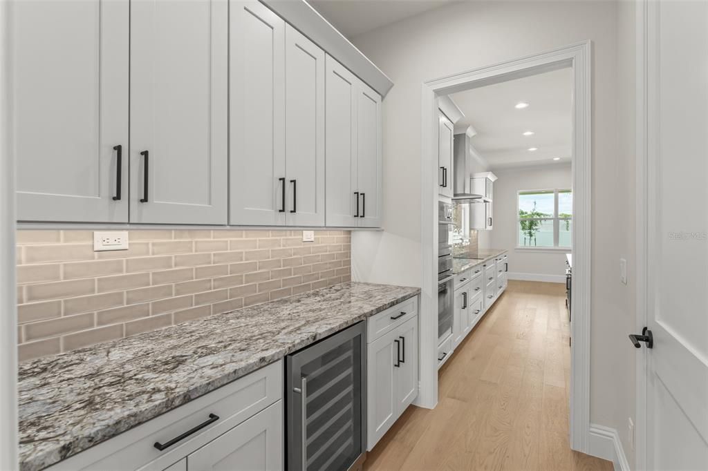 Active With Contract: $1,049,999 (4 beds, 4 baths, 3186 Square Feet)