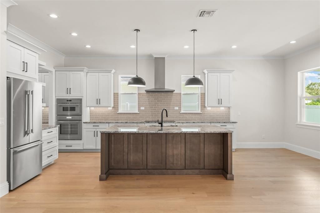 Active With Contract: $1,049,999 (4 beds, 4 baths, 3186 Square Feet)