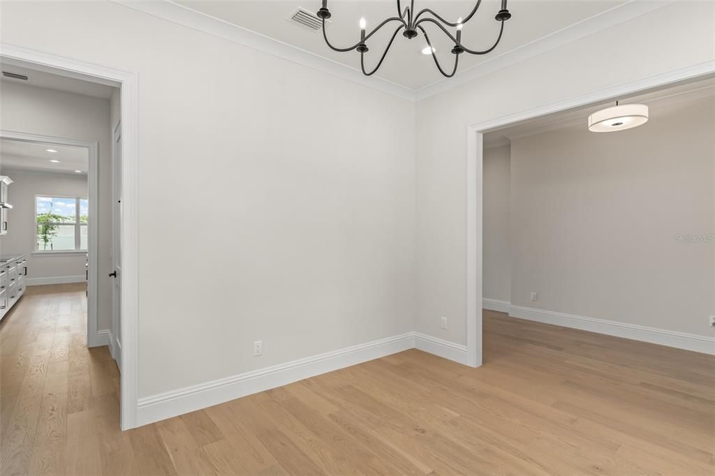 Active With Contract: $1,049,999 (4 beds, 4 baths, 3186 Square Feet)