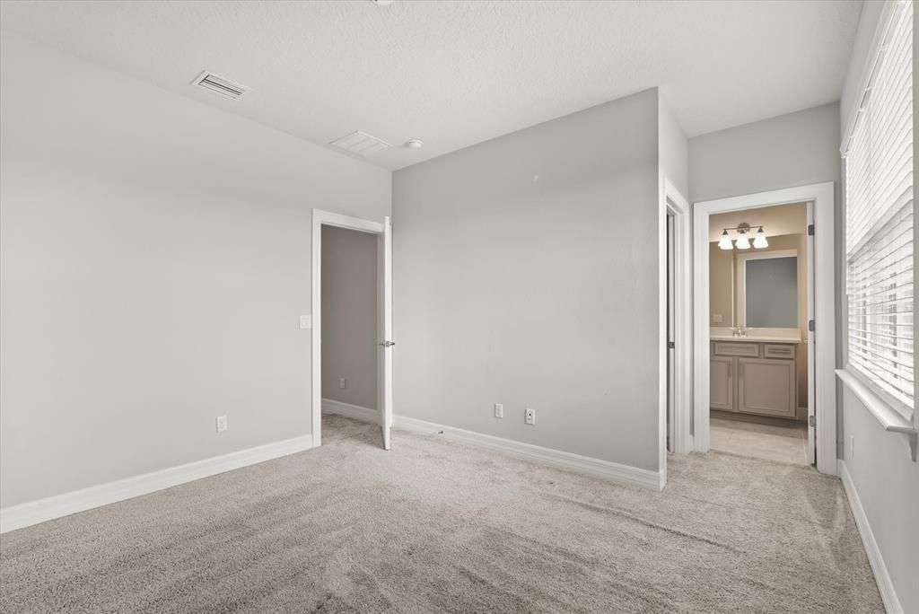 En Venta: $499,999 (3 camas, 3 baños, 2026 Pies cuadrados)