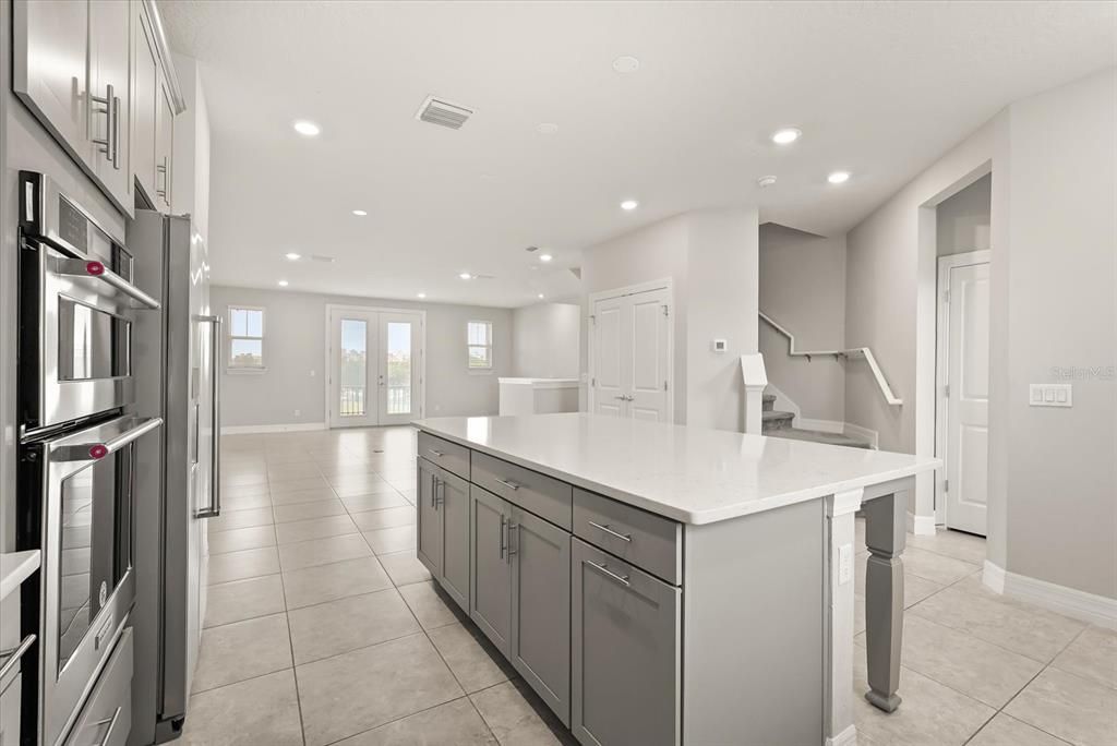 En Venta: $499,999 (3 camas, 3 baños, 2026 Pies cuadrados)