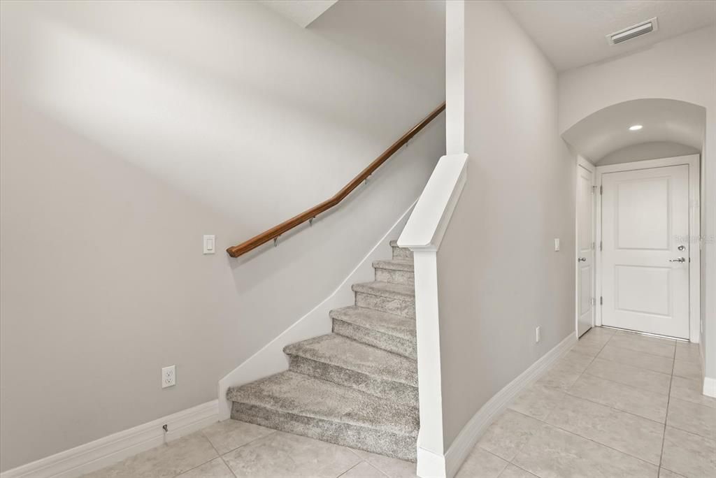 En Venta: $499,999 (3 camas, 3 baños, 2026 Pies cuadrados)