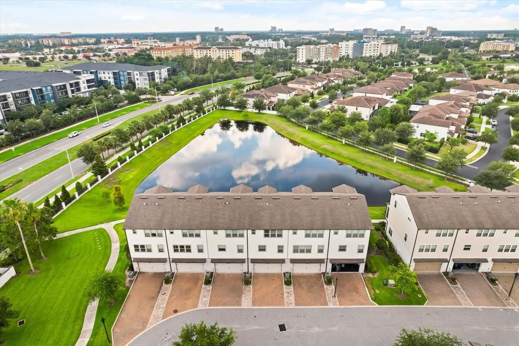 En Venta: $499,999 (3 camas, 3 baños, 2026 Pies cuadrados)