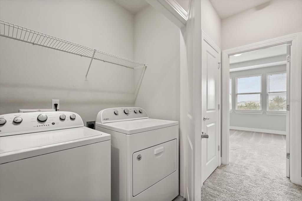 En Venta: $499,999 (3 camas, 3 baños, 2026 Pies cuadrados)