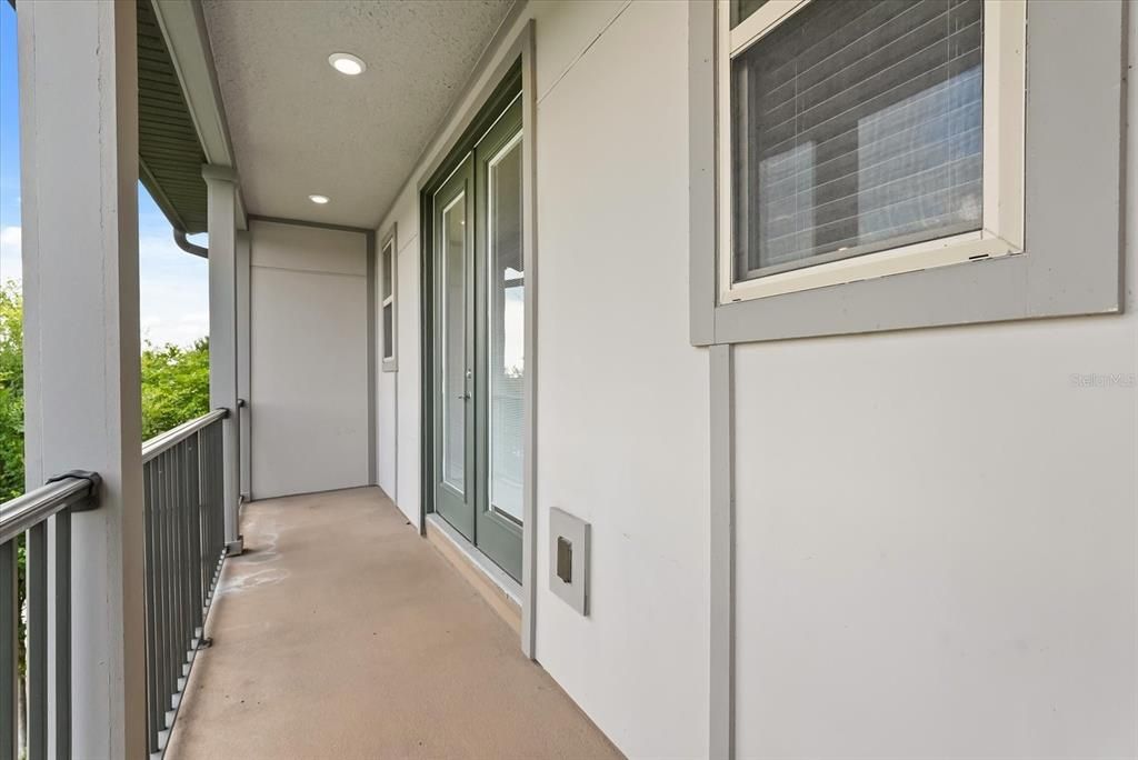 En Venta: $499,999 (3 camas, 3 baños, 2026 Pies cuadrados)