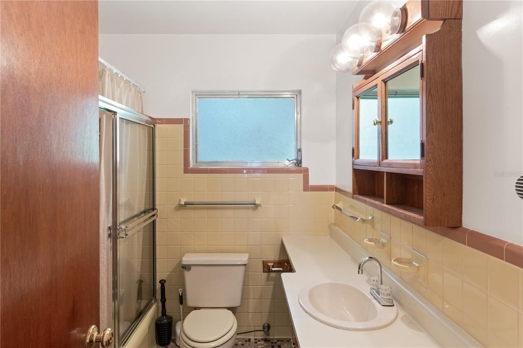 На продажу: $499,999 (4 спален, 2 ванн, 2318 Квадратных фут)