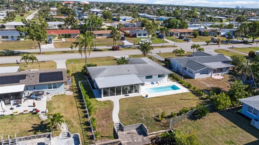 В аренду: $5,500 (3 спален, 2 ванн, 1818 Квадратных фут)